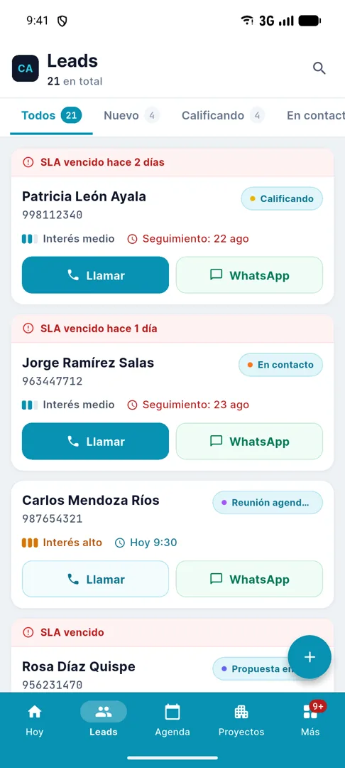Lista de leads del vendedor con etapa del pipeline, nivel de interés y botones de llamar y WhatsApp